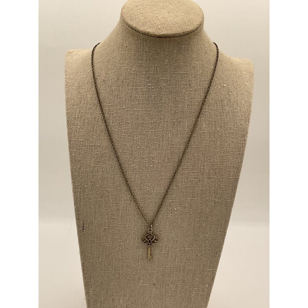 Vintage Gold Tone Key Pendant Necklace Adjustable Chain